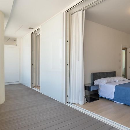 Mareluna Crescent - Luxury Seafront Experience Salerno Buitenkant foto