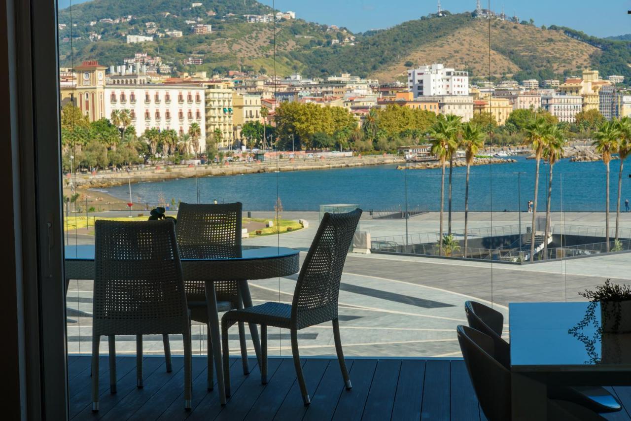 Mareluna Crescent - Luxury Seafront Experience Salerno Buitenkant foto