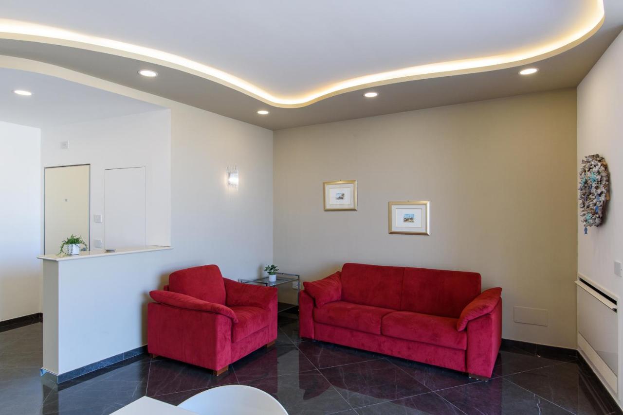 Mareluna Crescent - Luxury Seafront Experience Salerno Buitenkant foto