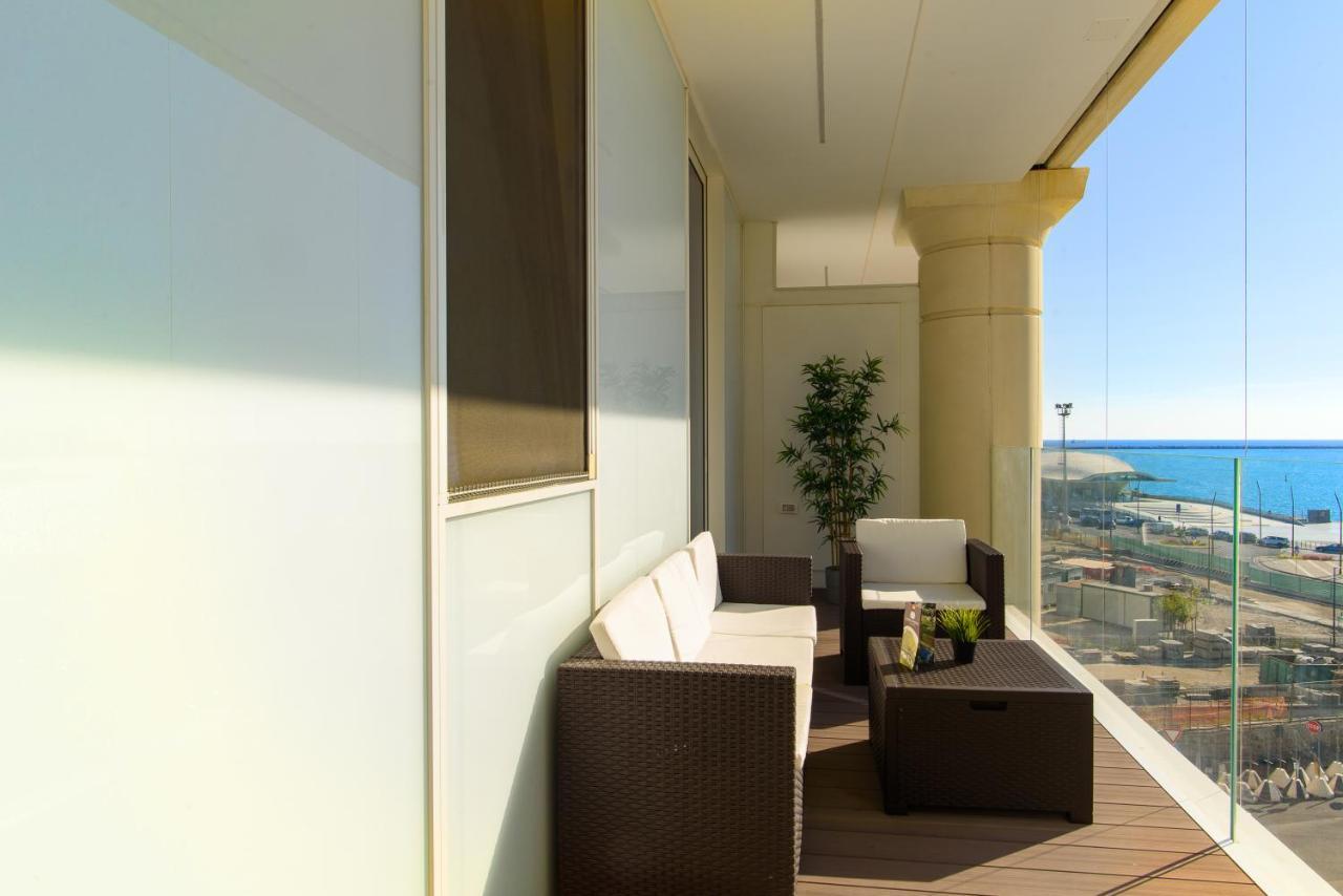 Mareluna Crescent - Luxury Seafront Experience Salerno Buitenkant foto