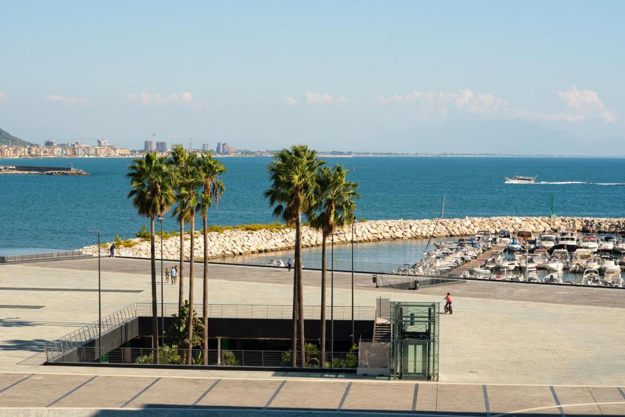 Mareluna Crescent - Luxury Seafront Experience Salerno Buitenkant foto
