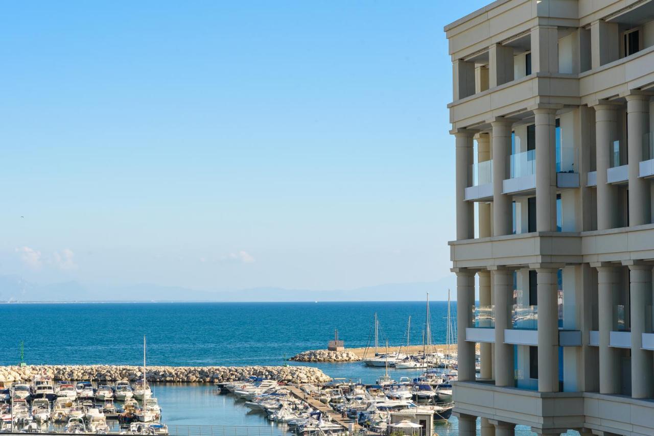 Mareluna Crescent - Luxury Seafront Experience Salerno Buitenkant foto