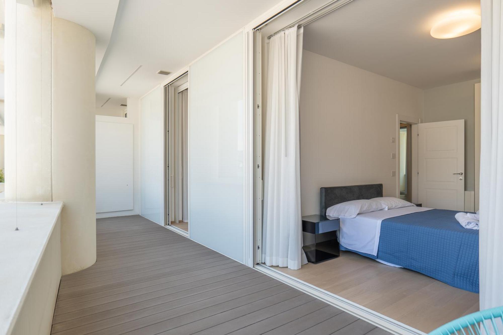 Mareluna Crescent - Luxury Seafront Experience Salerno Buitenkant foto